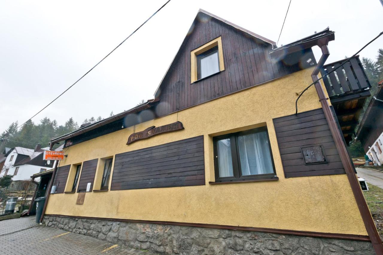 Penzion Pod Svahem Železná Ruda Екстериор снимка